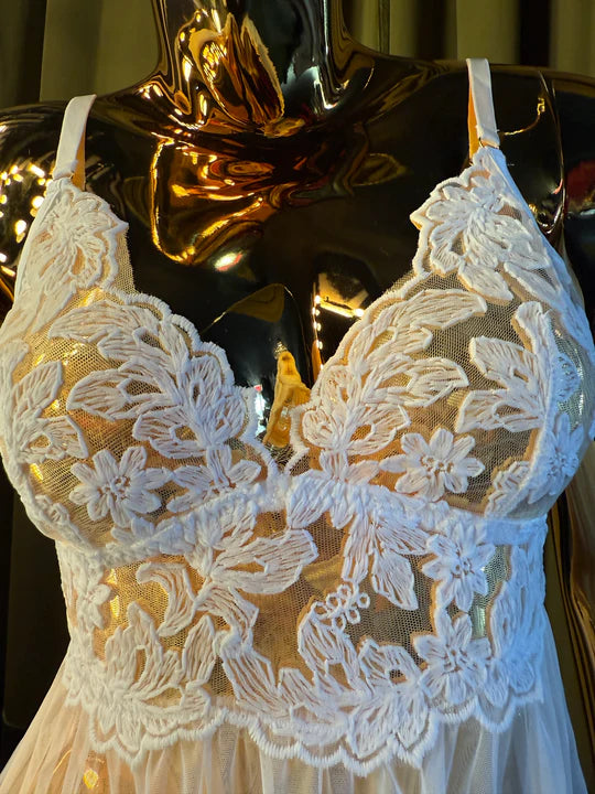 Kilo Brava Embroidery Babydoll in White