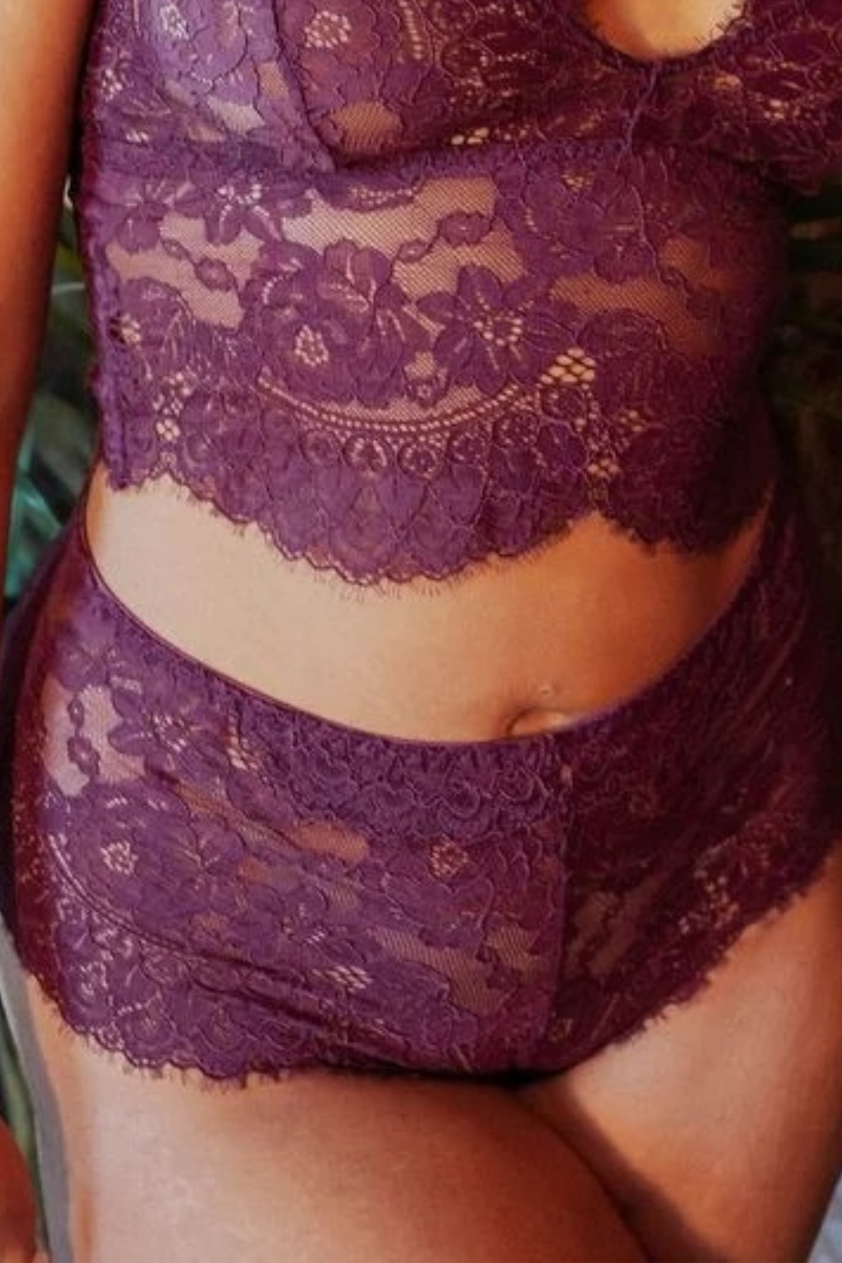 Kilo Brava Lace Hipster in Pinot Noir