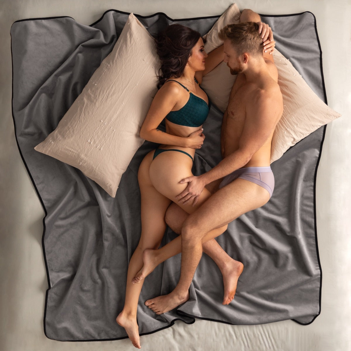 Liberator Waterproof Throw Blanket 80” x 76” (King)