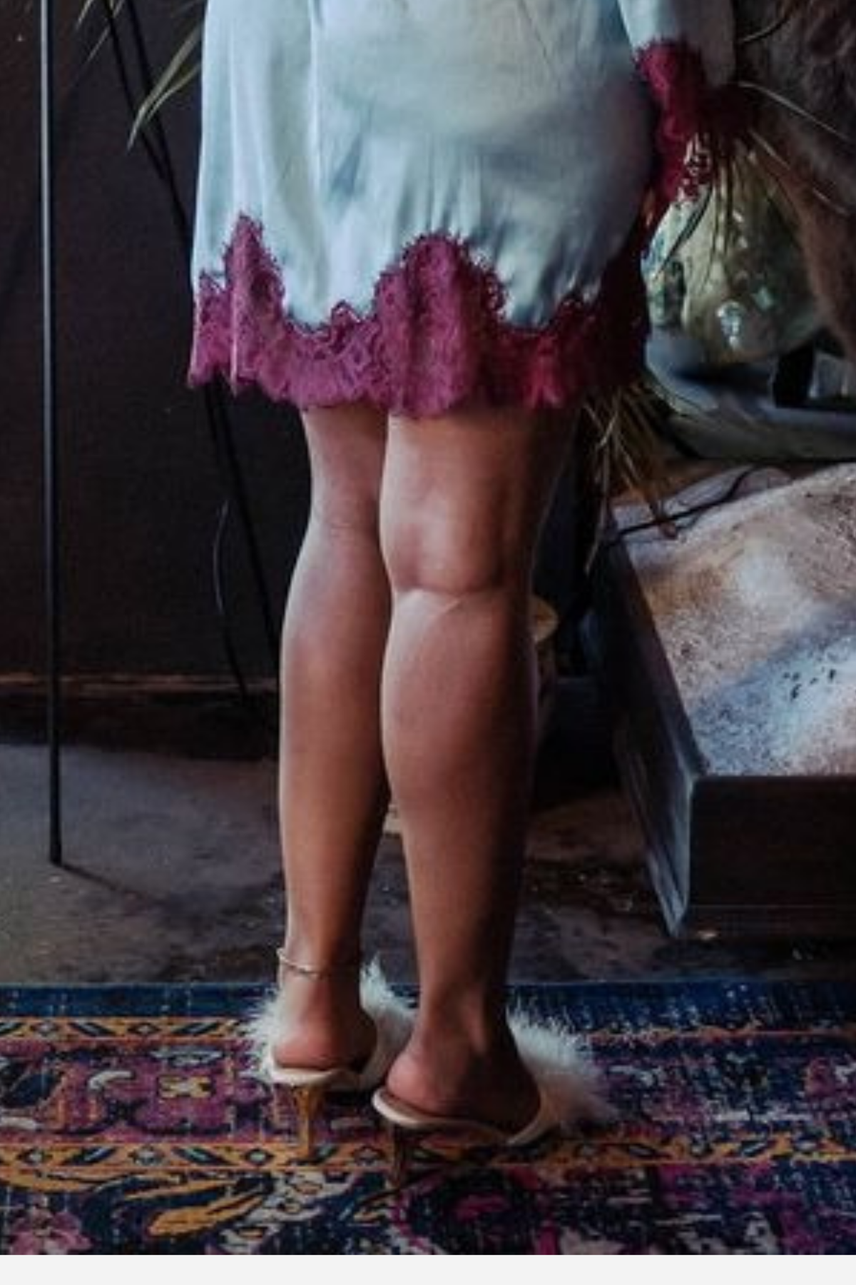 Kilo Brava Satin Short Robe in Icy Blue