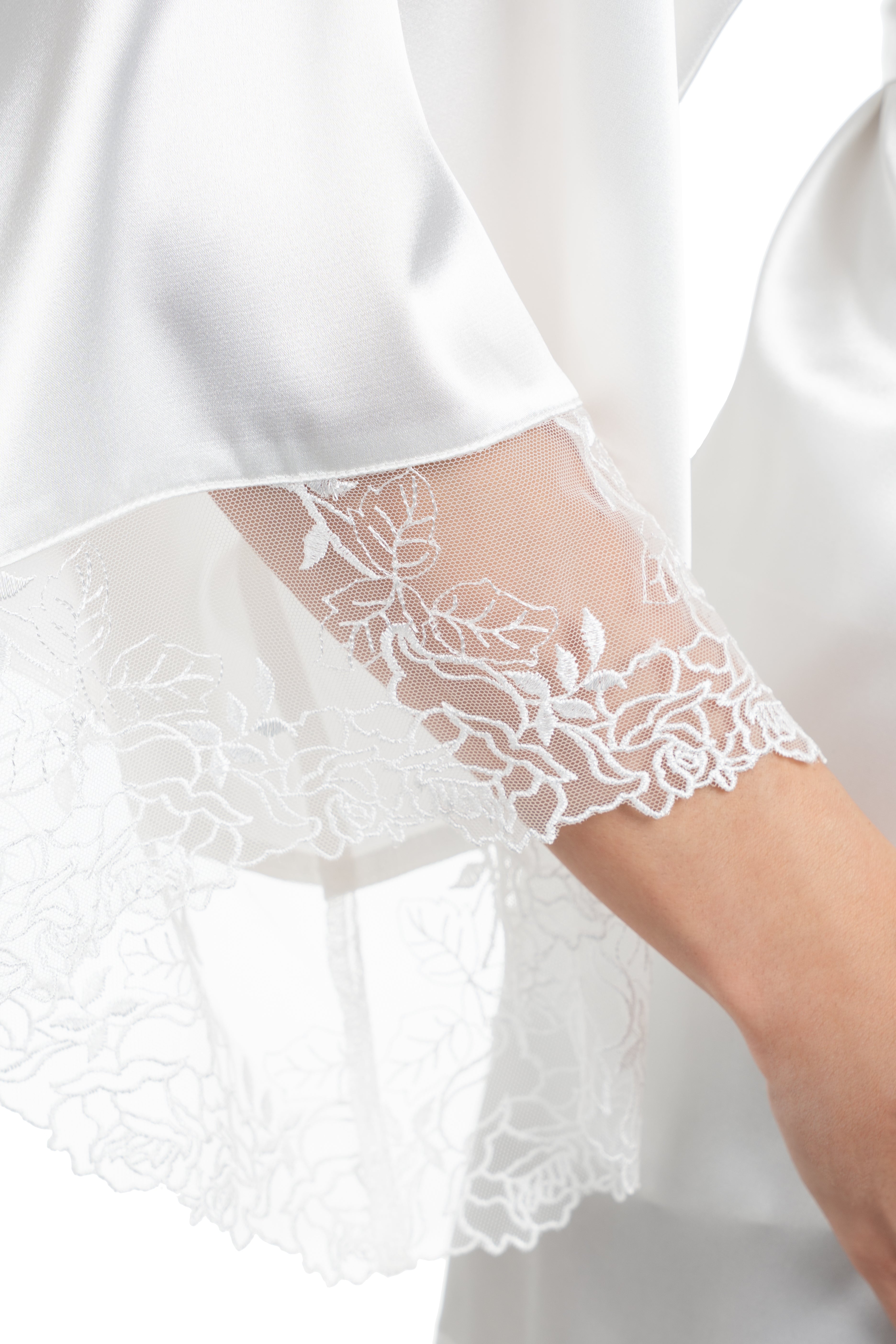 Miss the Most Embroidery & Satin Robe in Ivory